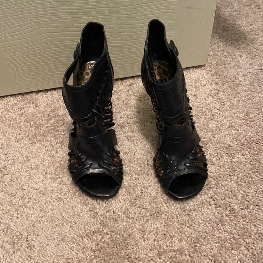 Black Chinese laundry heels